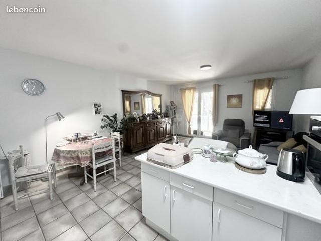 Appartement vente à Sénas, Bouches-du-Rhône