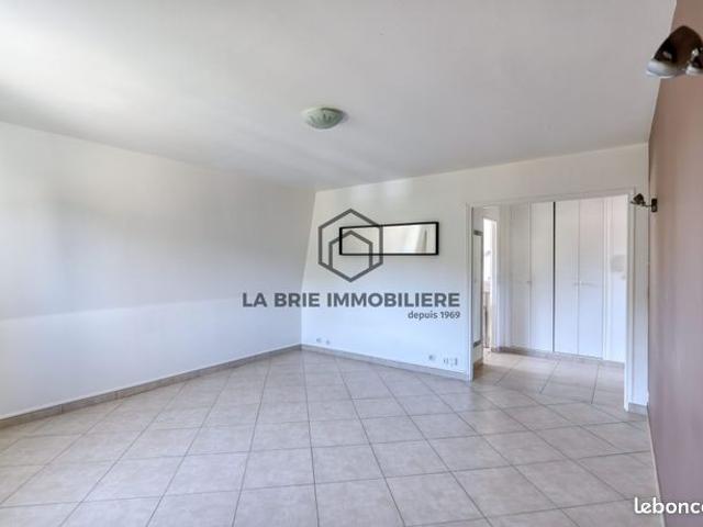 Appartement vente à Créteil, Mandres-les-roses