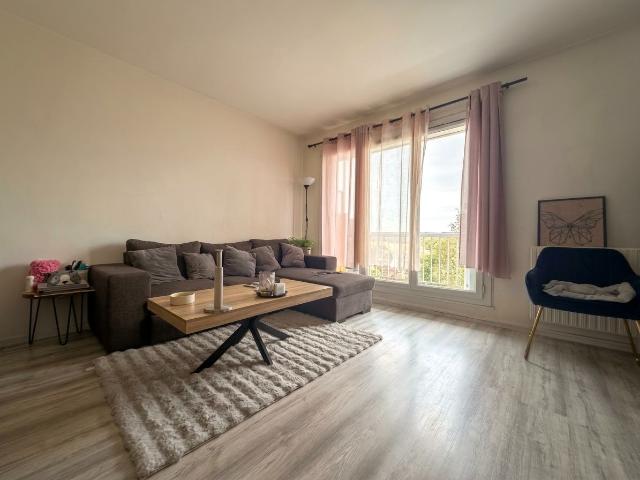 Appartement vente à Le Buisson, Magny-les-Hameaux
