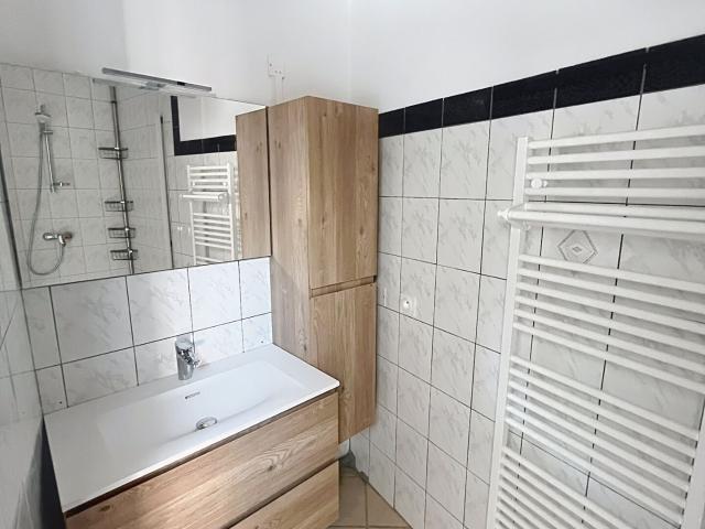 Appartement location à Aix-en-Provence, Lambesc