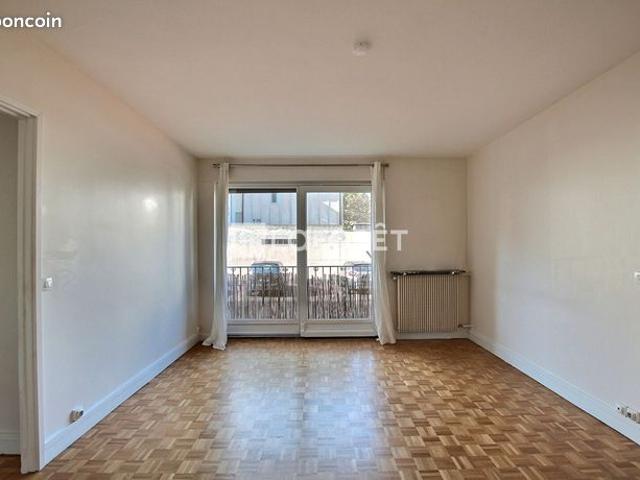 Appartement vente à Courbevoie, Hauts-de-Seine