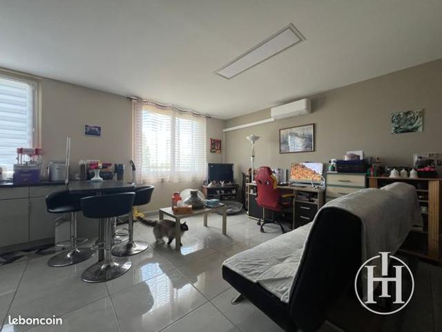 Appartement vente à Saint-Amand-Montrond, Saint-amand-montrond