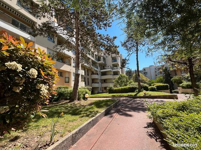 Appartement vente à Nanterre, Saint-cloud