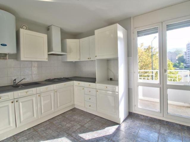 Appartement location à Centre Deux, Saint-etienne