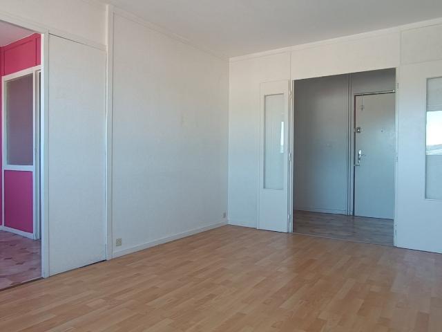 Appartement vente à Saint-Étienne, Firminy