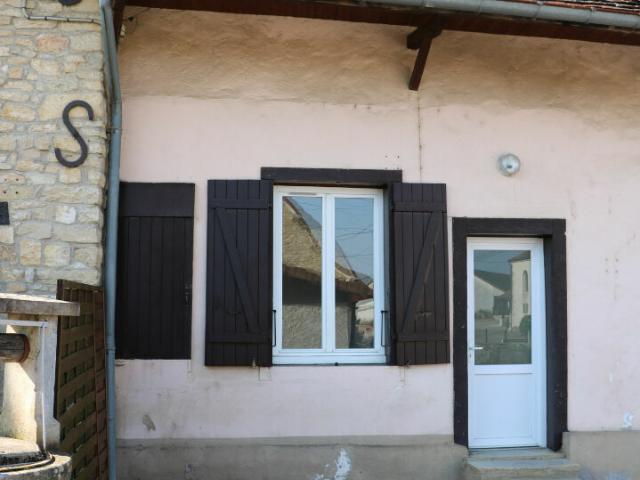 Appartement location à Lons-le-Saunier, Commenailles
