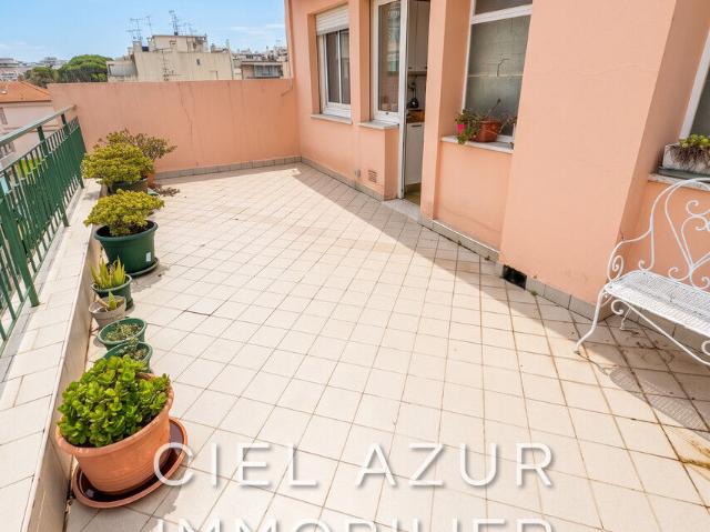 Appartement location à Vieille Ville, Antibes