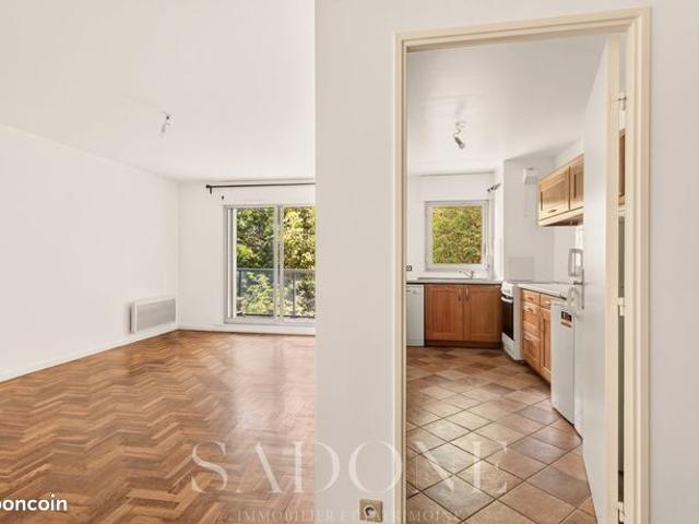 Appartement vente à Issy-les-Moulineaux, Hauts-de-Seine