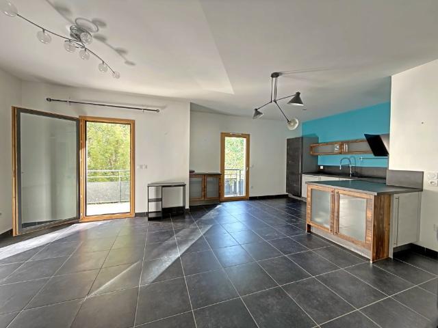 Appartement vente à Saint-Étienne, Saint-Priest-en-Jarez