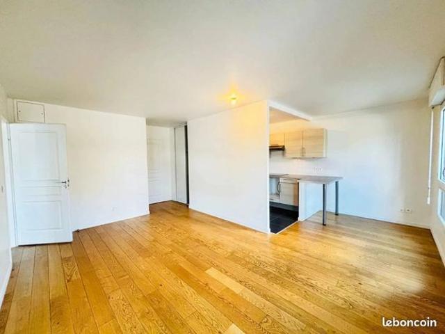 Appartement vente à Issy-les-Moulineaux, Hauts-de-Seine