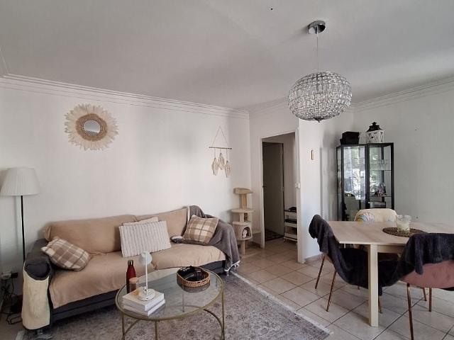 Appartement vente à Saint-Étienne-les-Orgues, Alpes-de-Haute-Provence