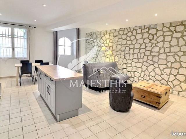 Appartement vente à Arrondissement de Toulon, Hyères