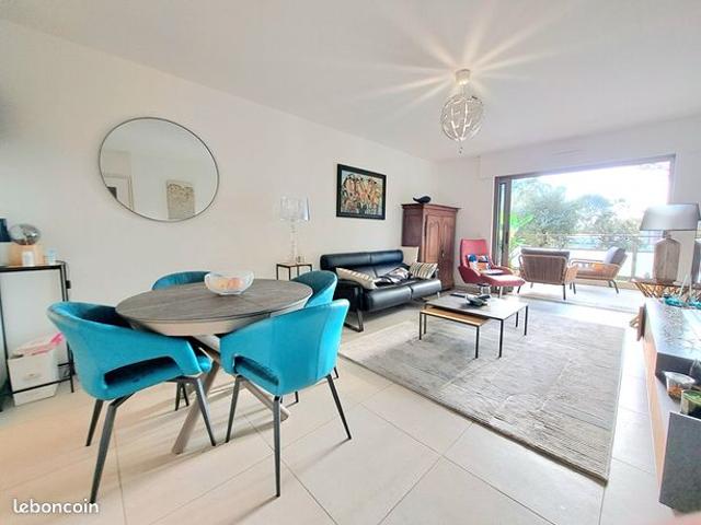 Appartement vente à Arrondissement de Draguignan, Saint-raphaël