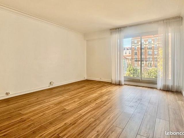 Appartement vente à Bois-colombes, Martinique