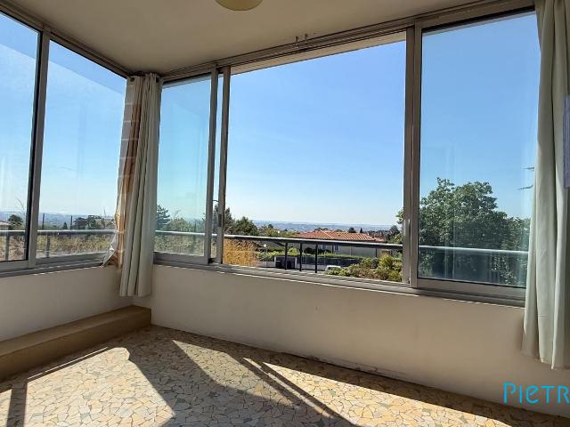 Appartement vente à Zone industrielle Perica, Caluire-et-Cuire