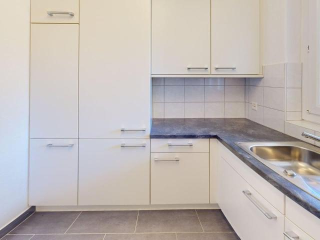 Apartment mieten in Einigen, Zürich