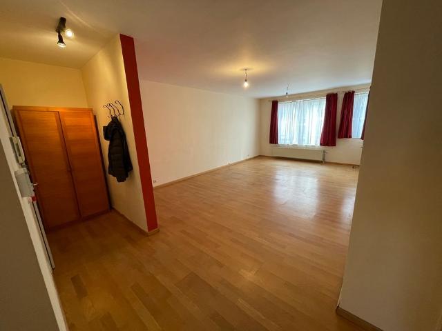 Appartement location à Albert, Forest - Vorst
