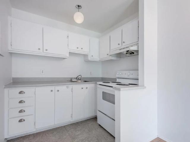 Apartment for rent in Saint-Bruno-de-Montarville, Montérégie