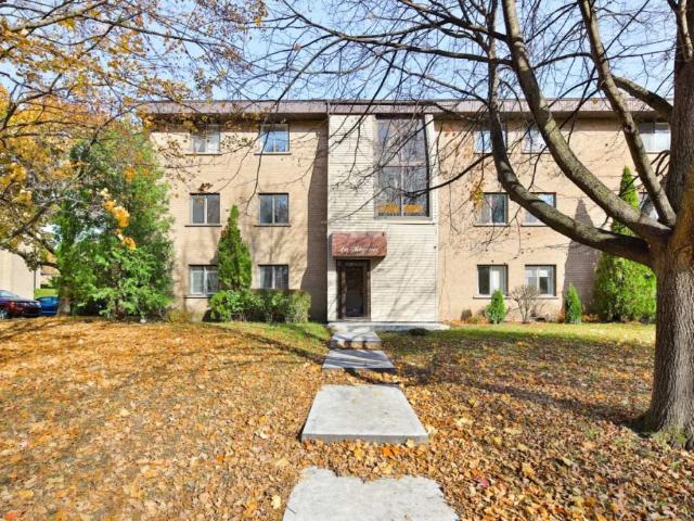 Apartment for rent in Saint-Bruno-de-Montarville, Montérégie