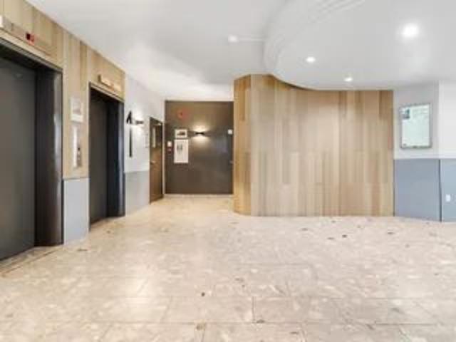 Apartment for rent in Mont-royal, Quebec