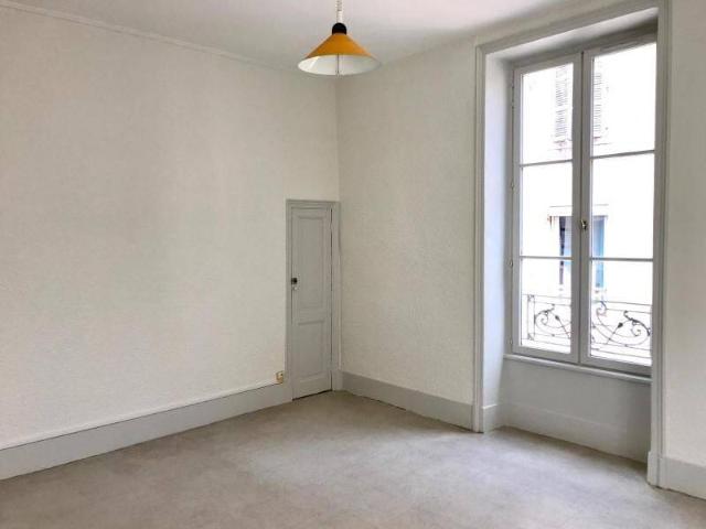 Studio location à Le Grillet, Porte des Pierres Dorées