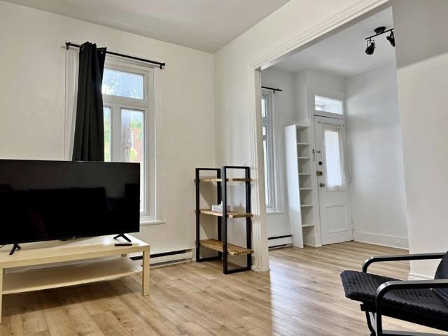 Apartment for rent in Centreville, Québec