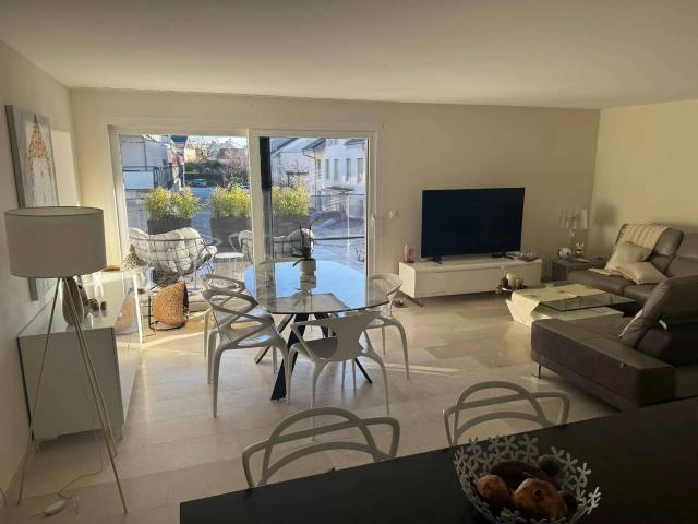 Apartment mieten in Rolle, Waadt