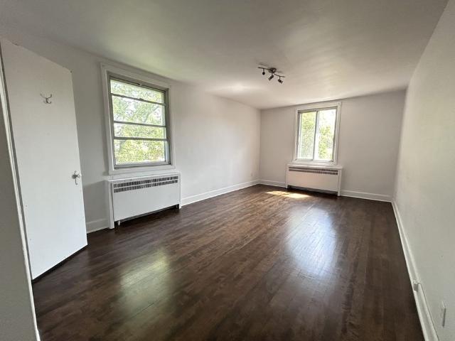 Apartment for rent in Côte-des-Neiges–Notre-Dame-de-Grâce, Montréal