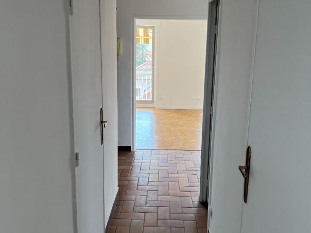 Appartement location à Le Coteau, Varenne-sud