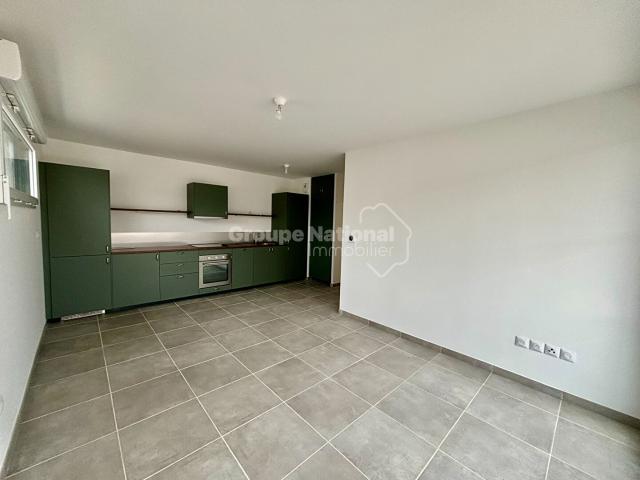 Appartement location à Arles, Saint-etienne-du-grès