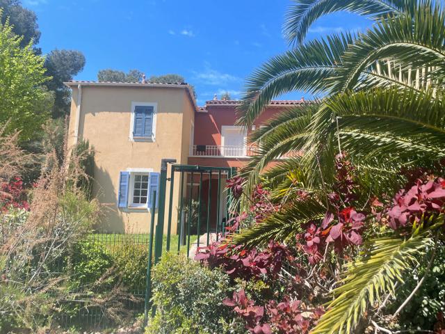 Appartement vente à Arrondissement de Draguignan, Saint-raphaël