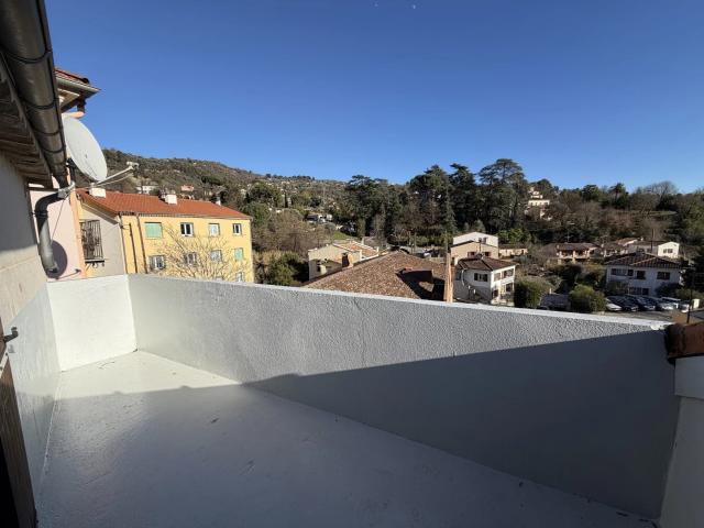 Appartement vente à Le Serre de Juste, Contes