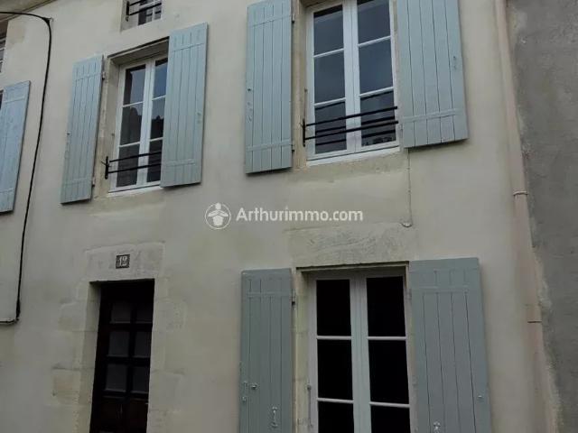 Appartement location à Saint-Jean-d'Angély, Saint-jean-d'angély