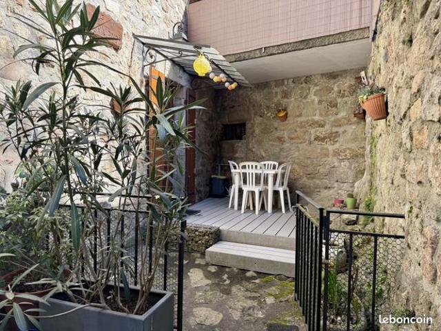 Appartement vente à Vallées-d'Antraigues-Asperjoc, Ardèche