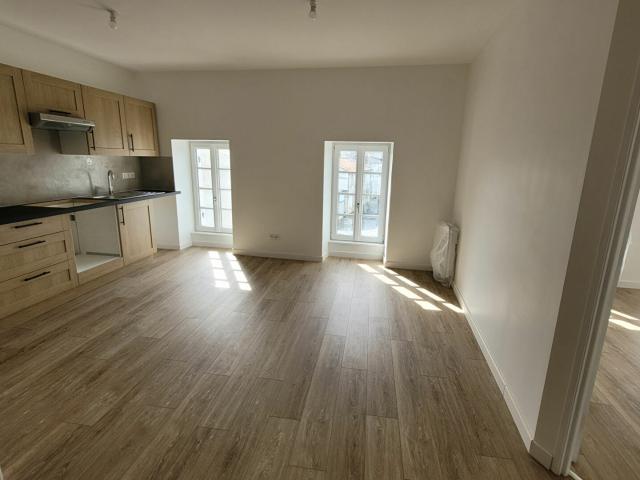 Appartement location à Saint-jean-d'angély, Faubourg d'Aunis