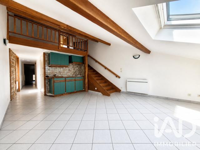 Appartement location à Quartier St-Laurent du Jura, Mouzon