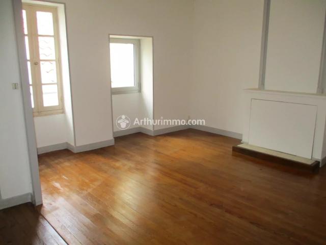 Appartement location à Saint-Jean-d'Angély, Saint-jean-d'angély