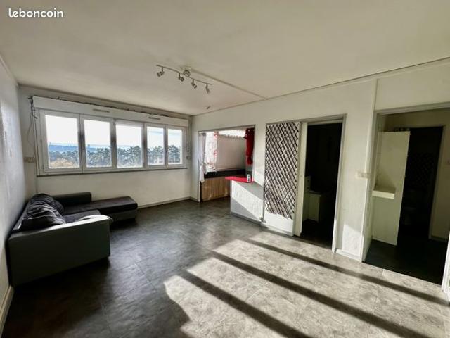 Appartement vente à Montbéliard, Grand-charmont