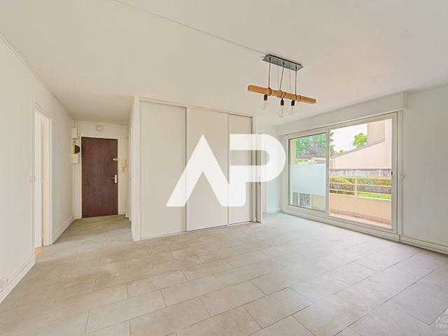 Appartement vente à Village Plaine Gare, Rueil-Malmaison