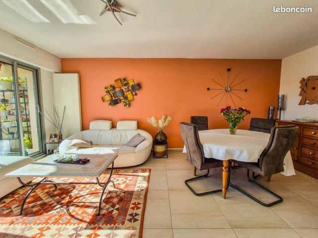 Appartement vente à Arrondissement de Toulon, Hyères