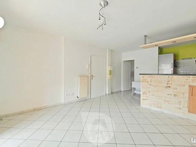 Appartement vente à Saint-Laurent-de-Mure, Rhône