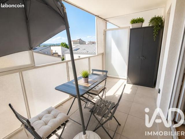 Appartement vente à La Tour-du-Pin, L'isle-d'abeau