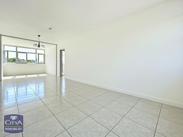Appartement vente à Résidence de l'Orangerie, Évry-Courcouronnes