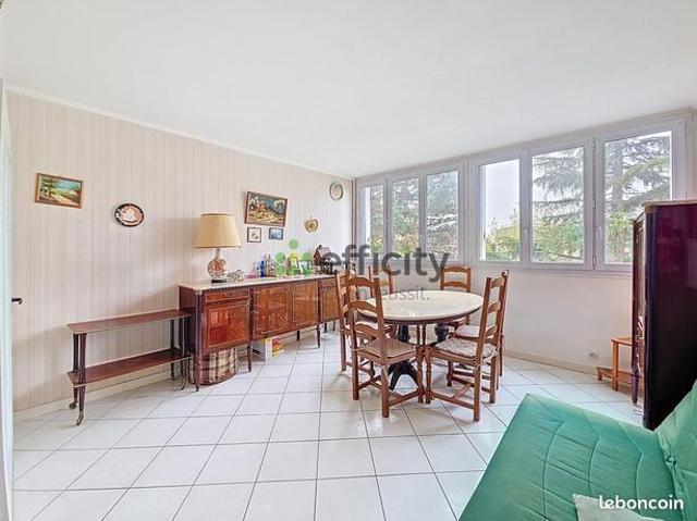Appartement vente à Créteil, Le Plessis-trévise