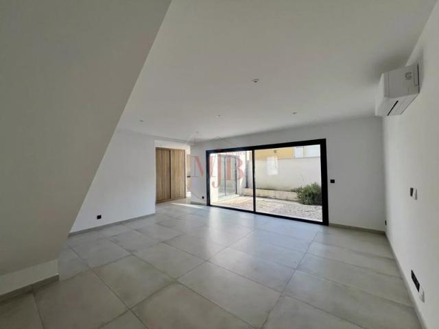 Appartement location à Arles, Saint-etienne-du-grès