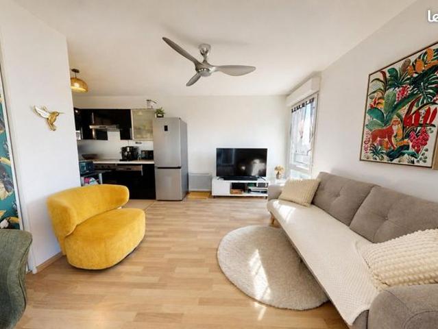 Appartement vente à L'Isle-d'Abeau, Isère