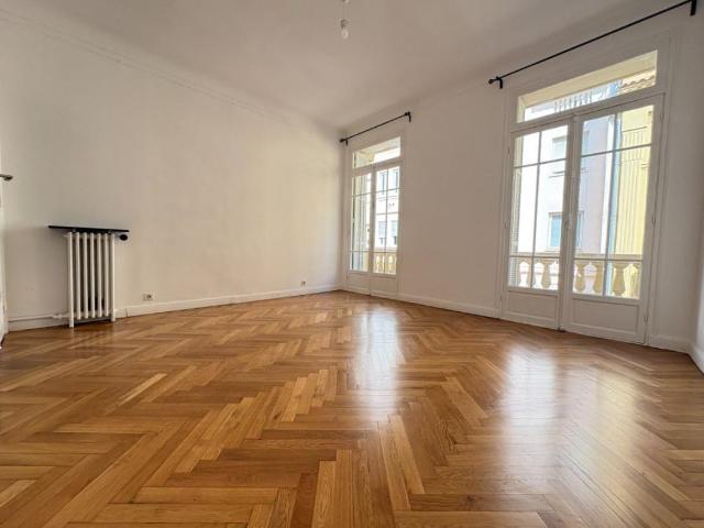 Appartement location à Quartier Jean-Médecin, Nice