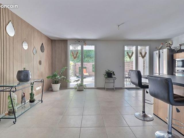 Appartement vente à Brignoles, Rougiers