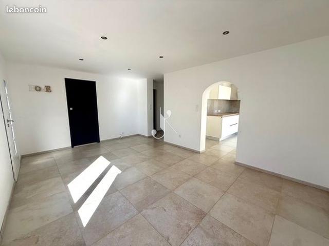Appartement vente à Aix-en-Provence, Gréasque