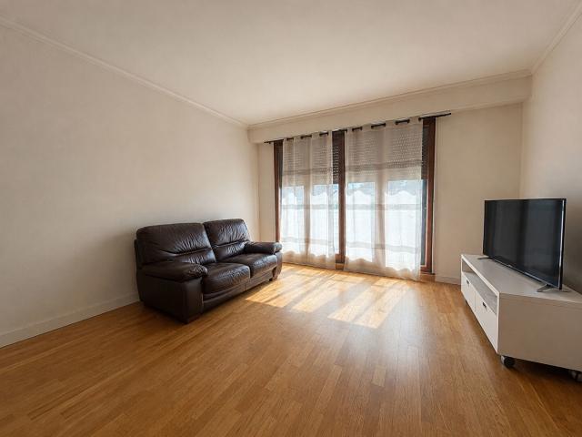 Appartement vente à Place Nelson Mandela, Ris-Orangis